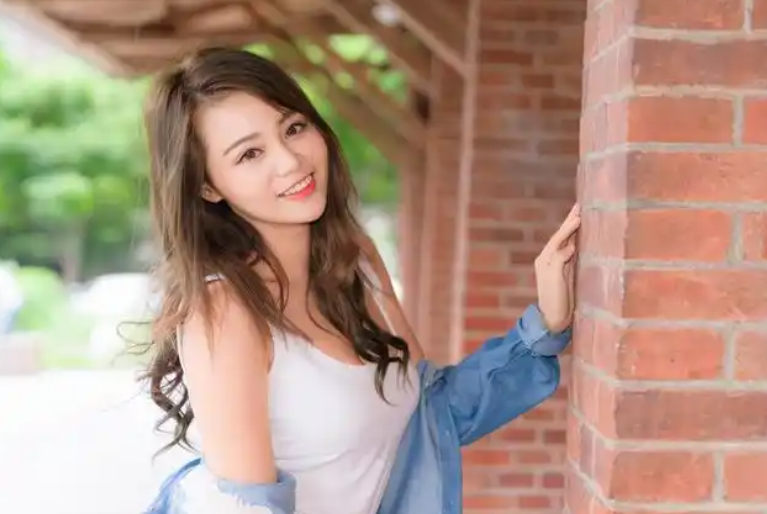 从“甜心宝贝”到“法律被告”：包养关系的价值观崩塌